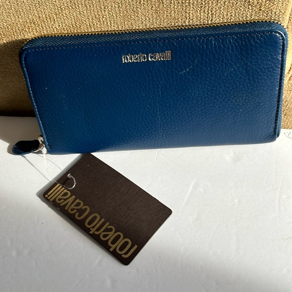 Roberto Cavalli Handbags - Roberto Cavalli NWT leather navy blue pebbled zipper wallet gold embossed logo